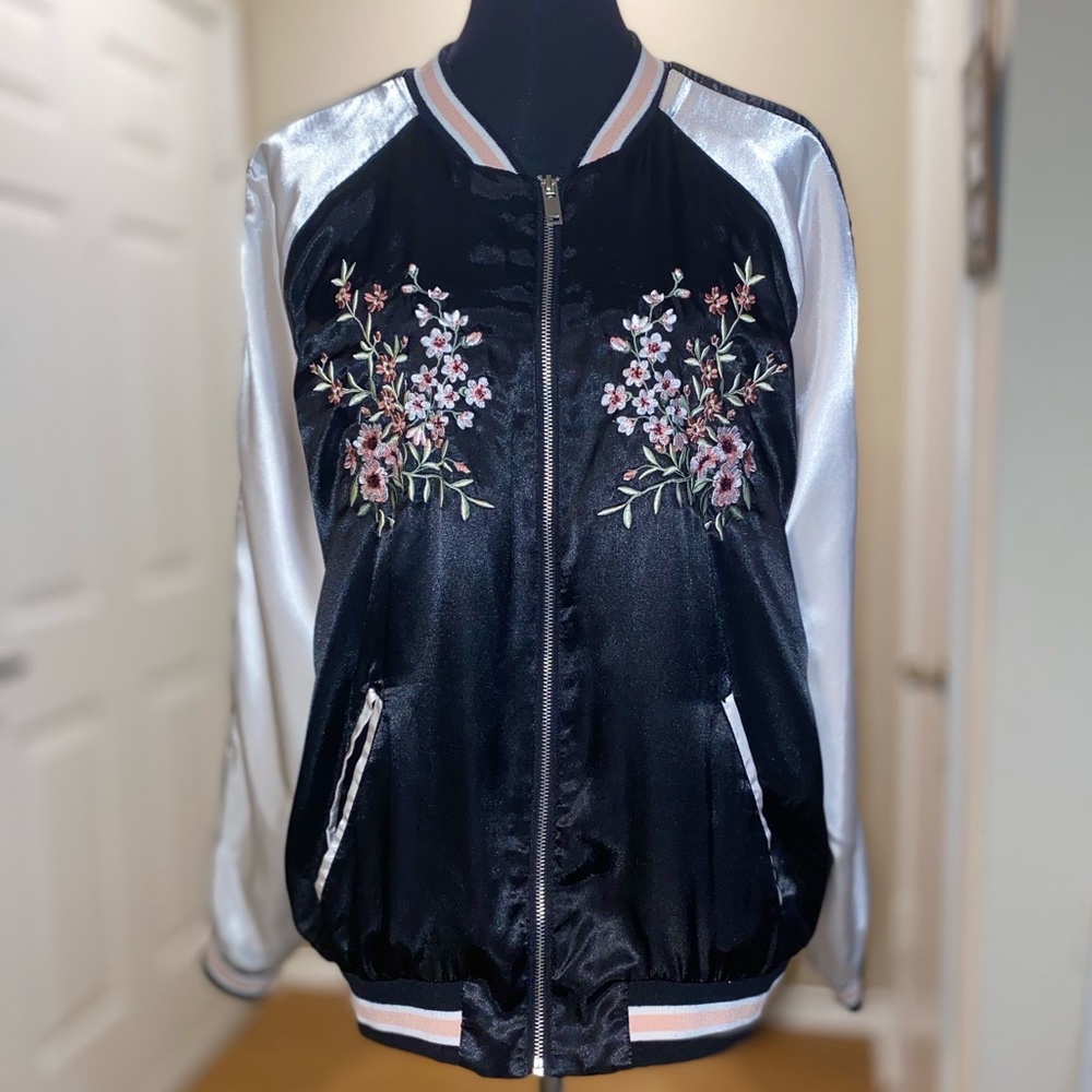 Extra Large Charlotte Russe Floral Bomber Jacket